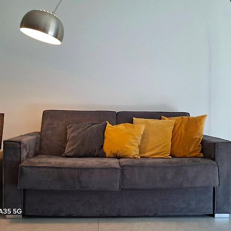 Casa di Como. Esterno foto