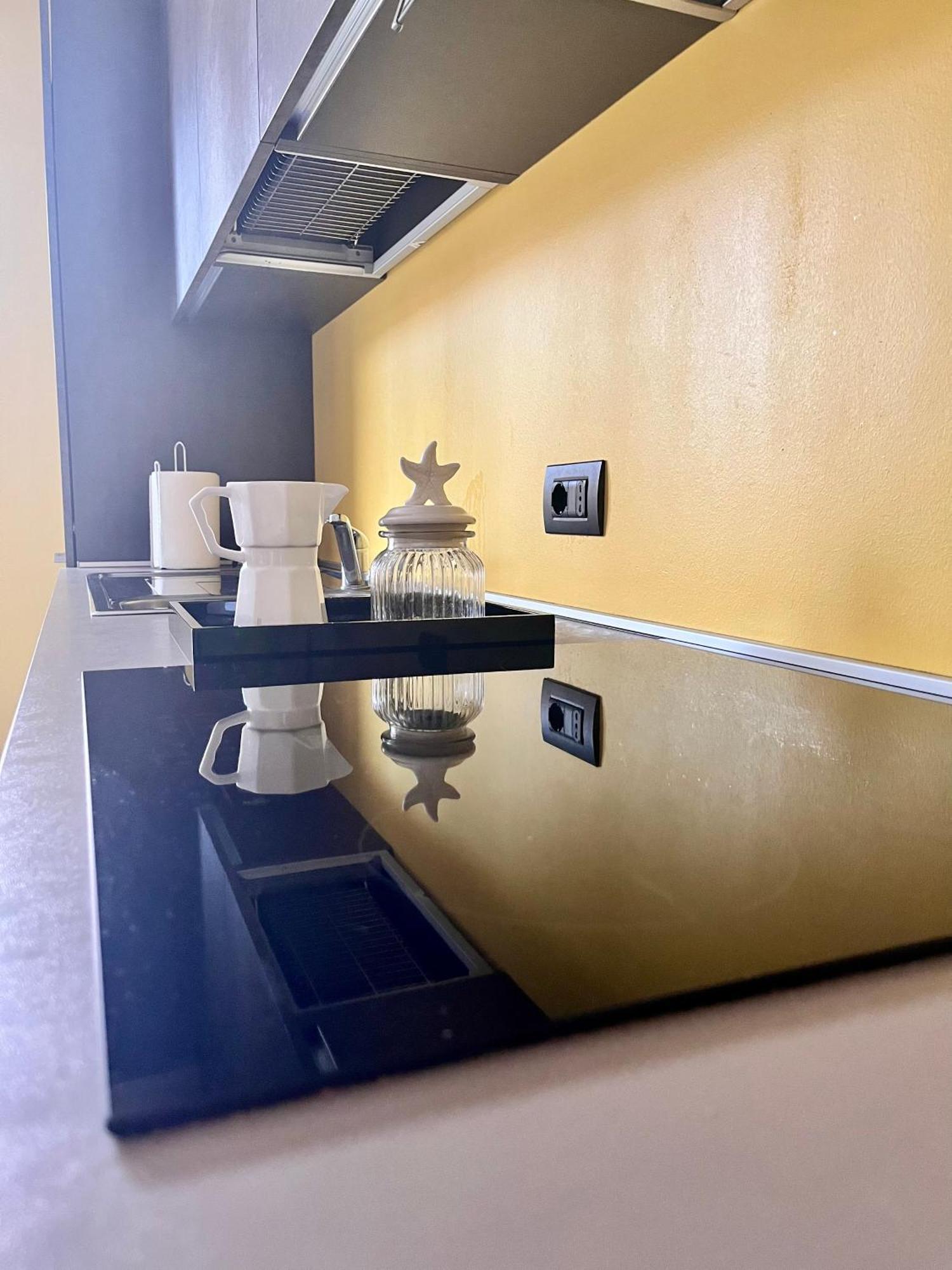 Casa di Como. Esterno foto