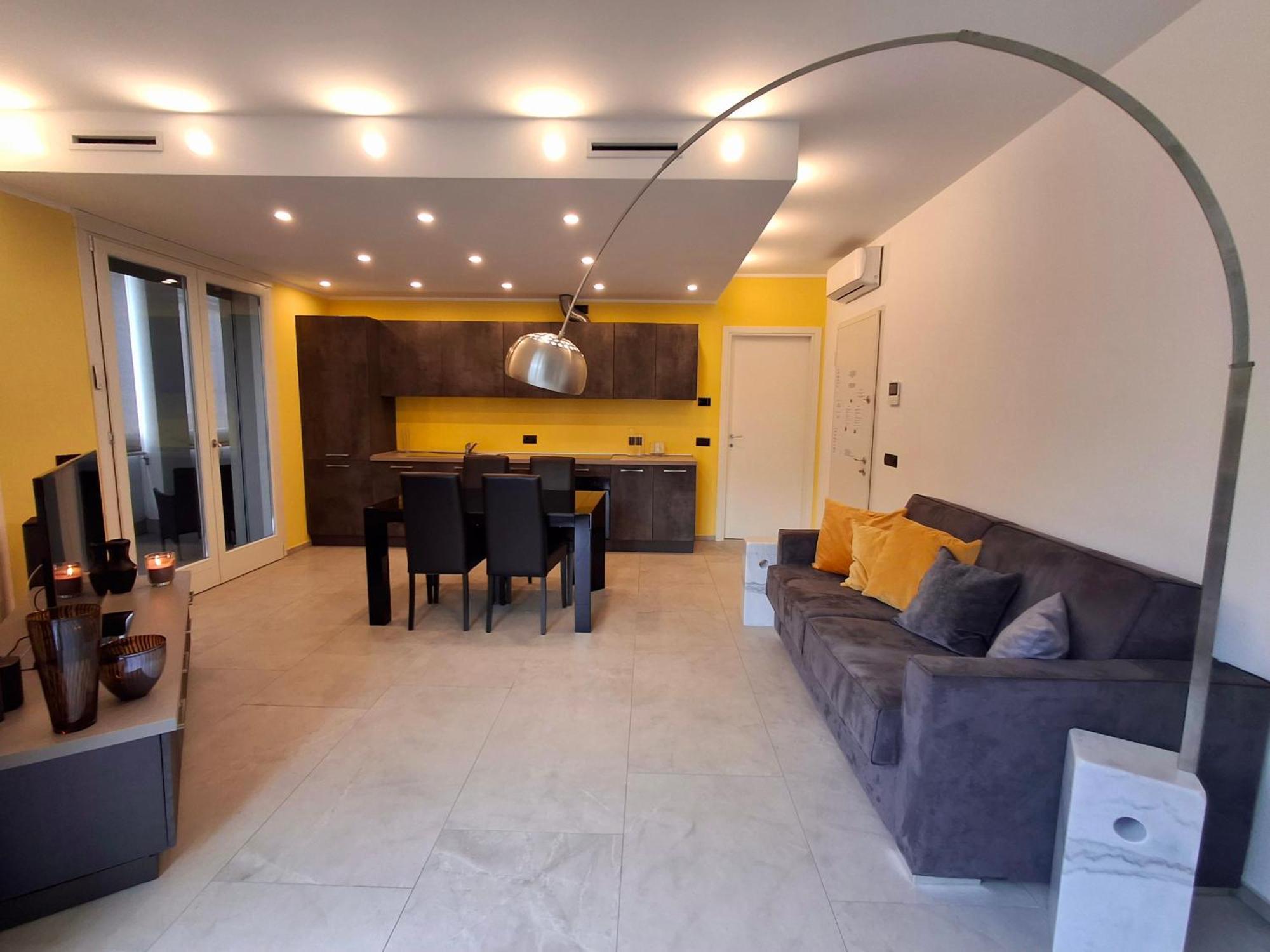 Casa di Como. Esterno foto